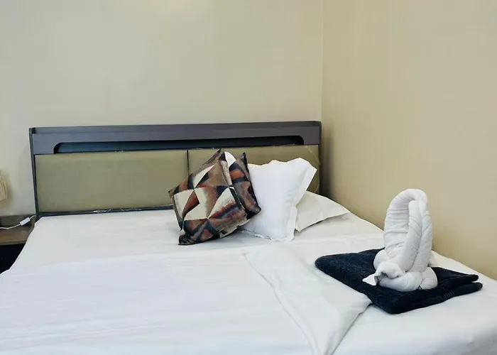 Greenlight Apartments